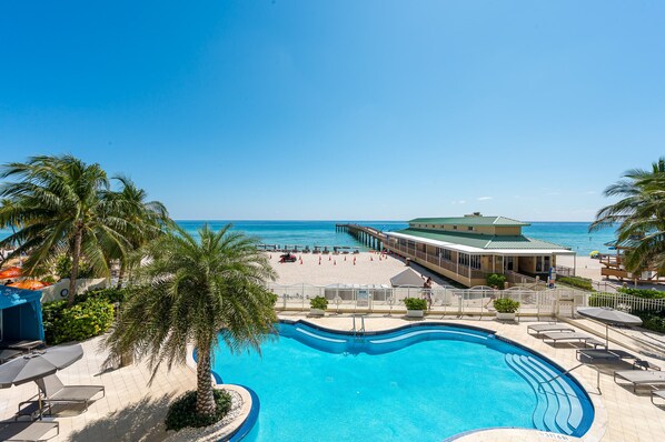 حمّام سباحة خارجي، حمّام سباحة مُدفَّأ