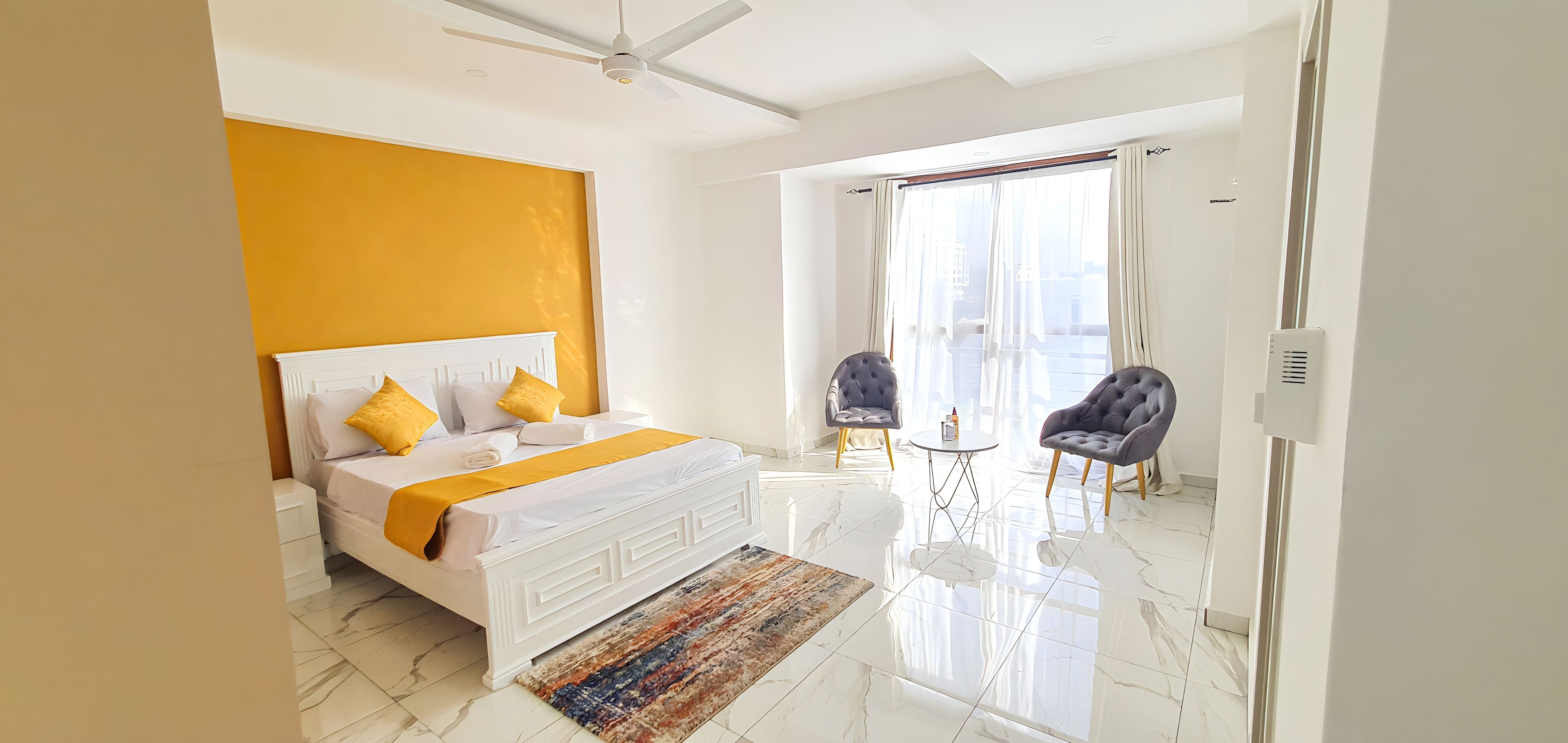 3 slaapkamers, een bureau, een strijkplank/strijkijzer, wifi