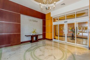 Lobby - Ocean Front Gem! Massive Patio, Ocean Views, Wow! Great location in Sunny Isles! (Sunny Isles Beach)