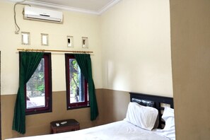 Bureau, espace de travail pour ordinateur portable, draps fournis