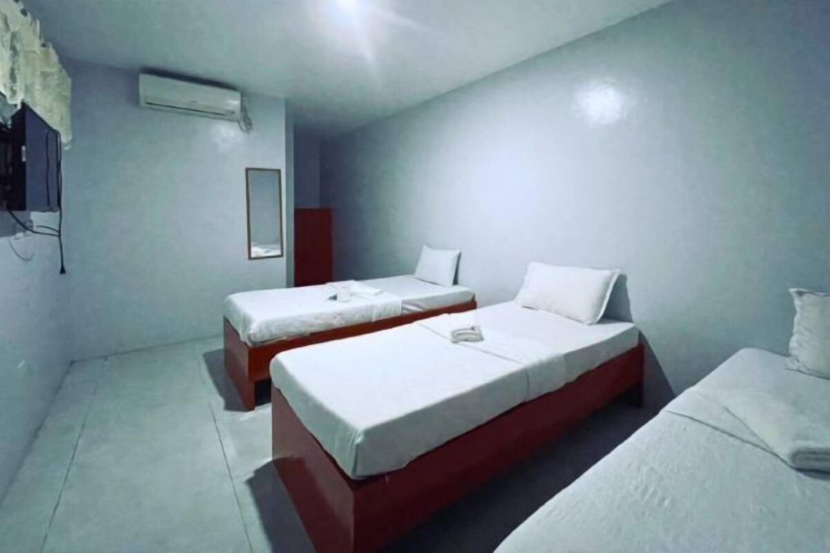 Desk, bed sheets