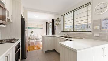 Microwave, oven, stovetop, dishwasher