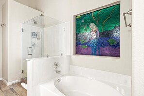 Combined shower/tub, towels - 3BR Glendale Escape | Pool & Backyard Oasis (Glendale)