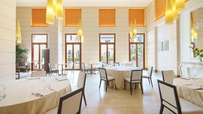 Dining - VILLA ZOIA (Boltiere)