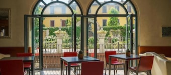 VILLA ZOIA