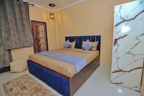 Deluxe Double Room | Soundproofing, free WiFi - Roomshala 092 HOTEL DELHI CONTINENTAL (New Delhi)