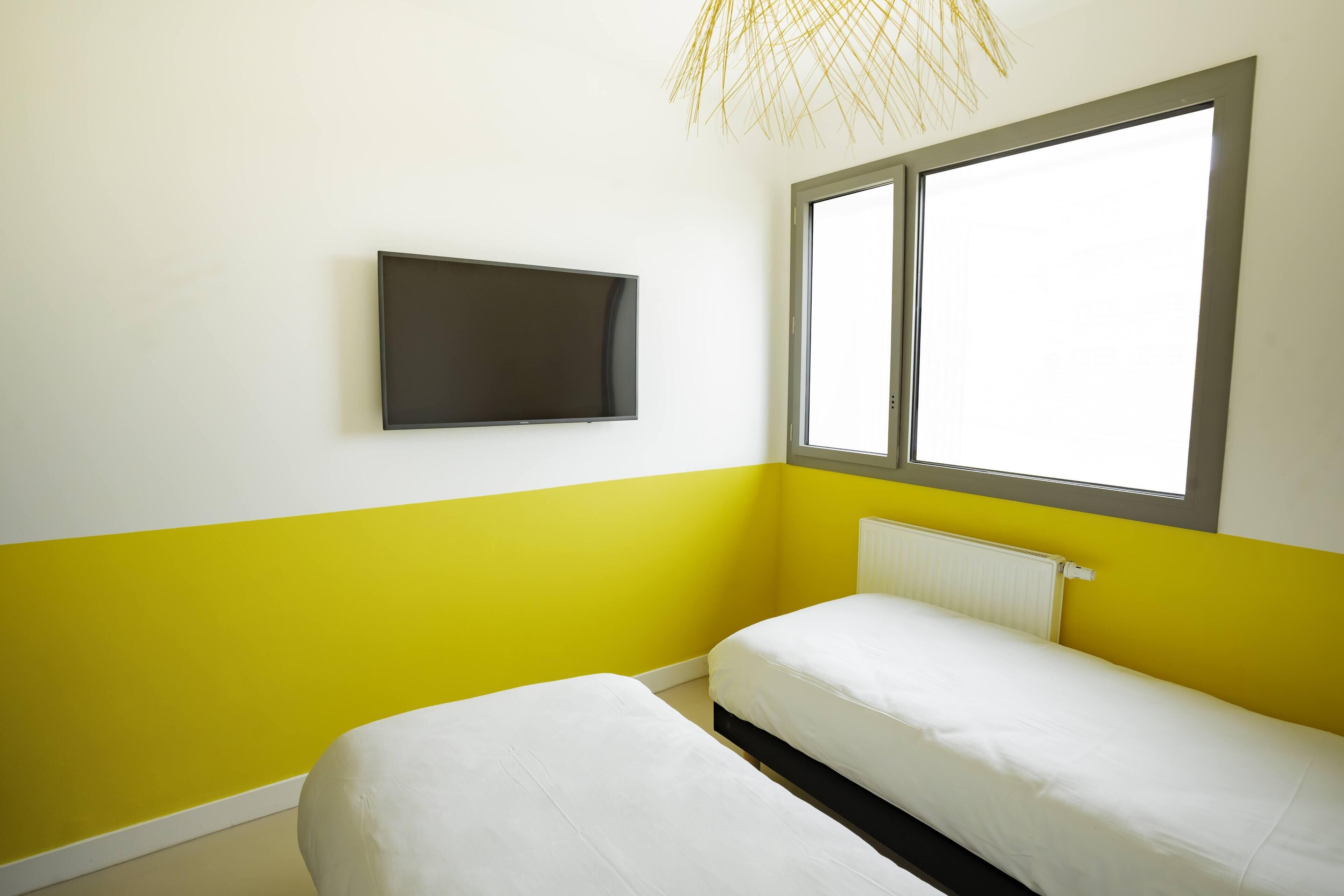 Photo - The People Caen