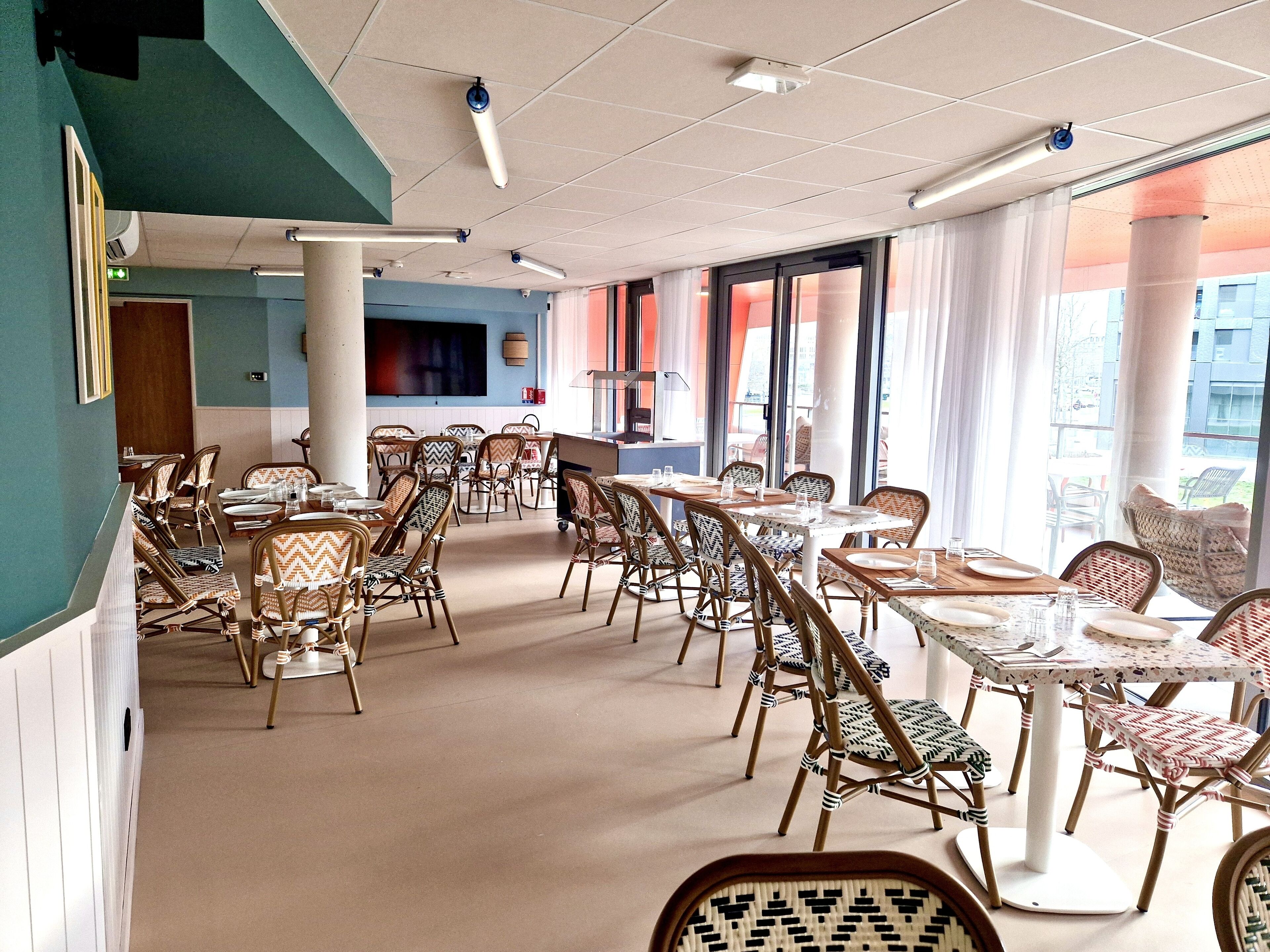 Photo - The People Caen