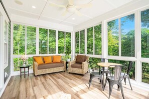 TV, fireplace - Blue Ivy: Walk to Lake Michigan & Downtown Douglas, Bike Path, Fireplace (Douglas)