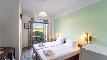 Classic Room | Individually decorated, free WiFi, bed sheets