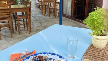 Daily continental breakfast for a fee