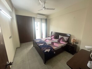 2 bedrooms, desk, iron/ironing board, WiFi - Luxurious 2-Bedroom Apartment in Dehradun, Just Minutes from Mussoorie (Dehradun)