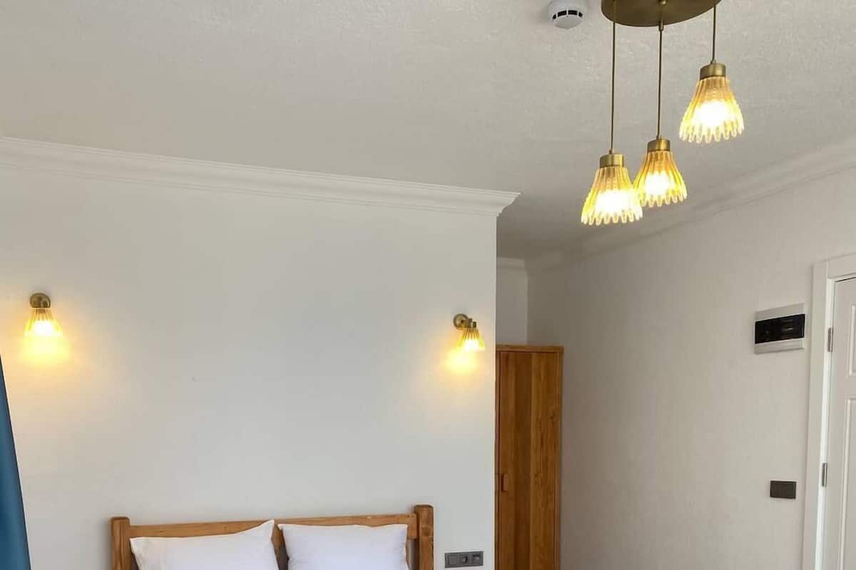 Premium bedding, free WiFi, bed sheets