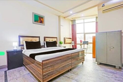 Roomshala 095 Shyam Villa