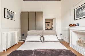 1 bedroom, in-room safe, iron/ironing board, free WiFi