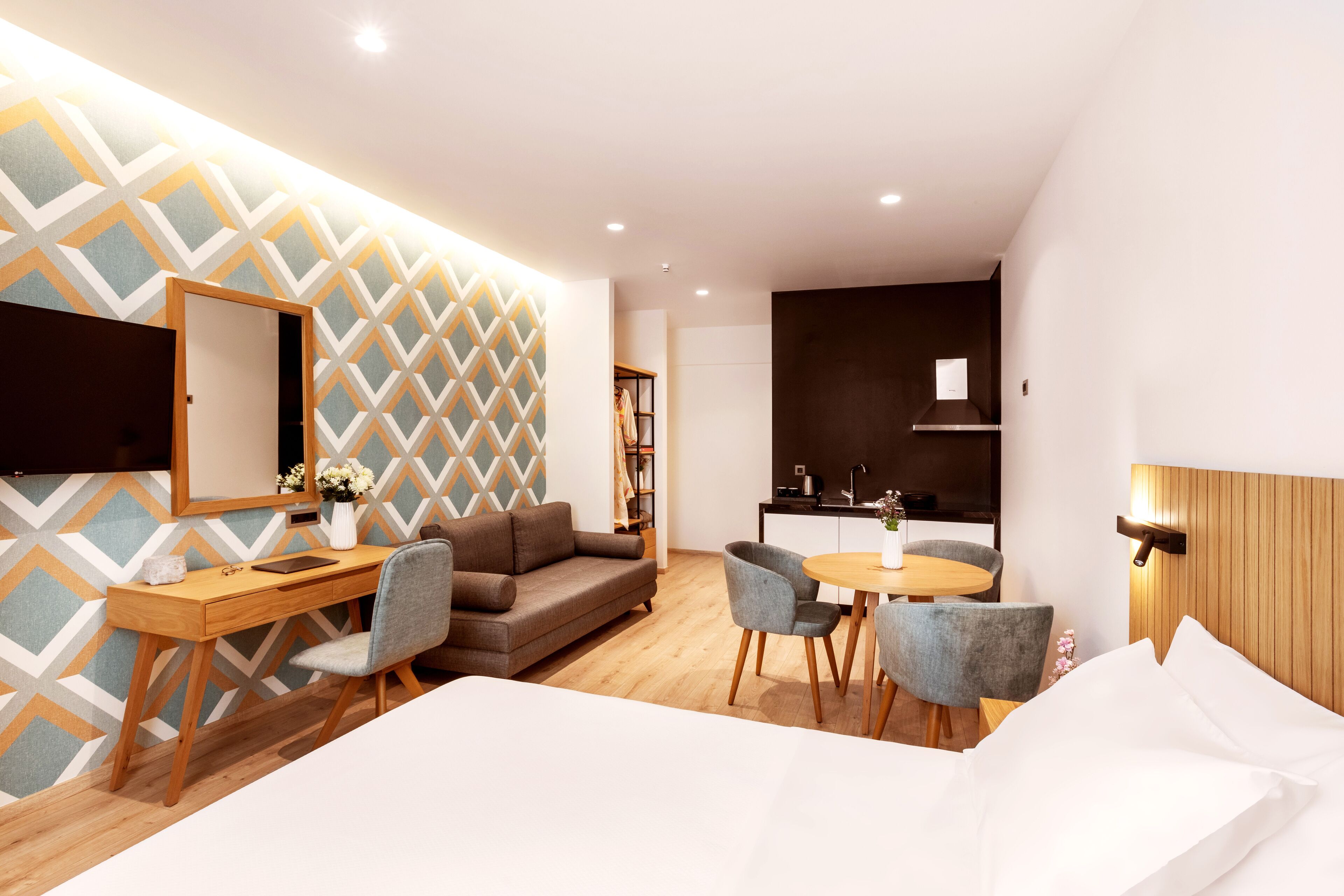 Superior Double or Twin Room | Egyptian cotton sheets, premium bedding, desk, laptop workspace