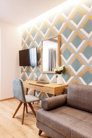 Habitación superior con 1 cama matrimonial o 2 individuales | Sábanas de algodón egipcio, ropa de cama de alta calidad y escritorio