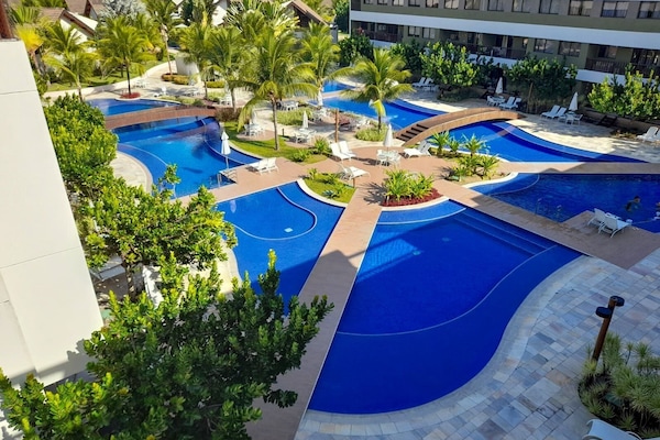 13 piscinas al aire libre