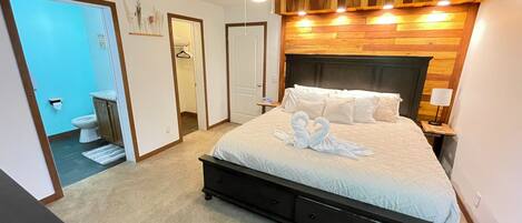 3 bedrooms, iron/ironing board, free WiFi, bed sheets