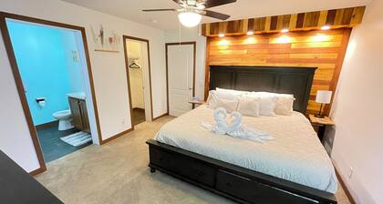 Logan, Ohio in the Heart of Hocking Hills, pool table, king size bed, Firepit