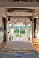 Minibar, in-room safe, iron/ironing board, free WiFi