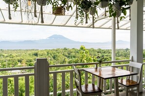 Pemandangan dari properti