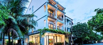 Lacasa Old Town Villa