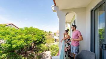 Deluxe Double Room, Balcony | Balcony