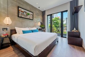 Superior Double Room, Balcony - Lacasa Old Town Villa (Da Nang)