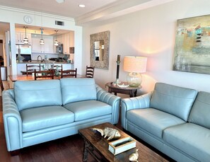 TV, DVD player - "Turtle Cove" Amazing Gulf Front Townhome! Pool, Kayak/Paddleboard (Navarre Beach)