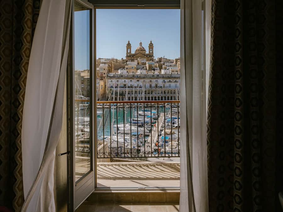 Loftsleilighet | Dundyner, minibar, safe på rommet og skrivebord