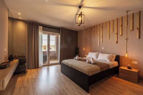 Semiso Beach Suites 6