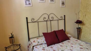 6 chambres, lit parapluie