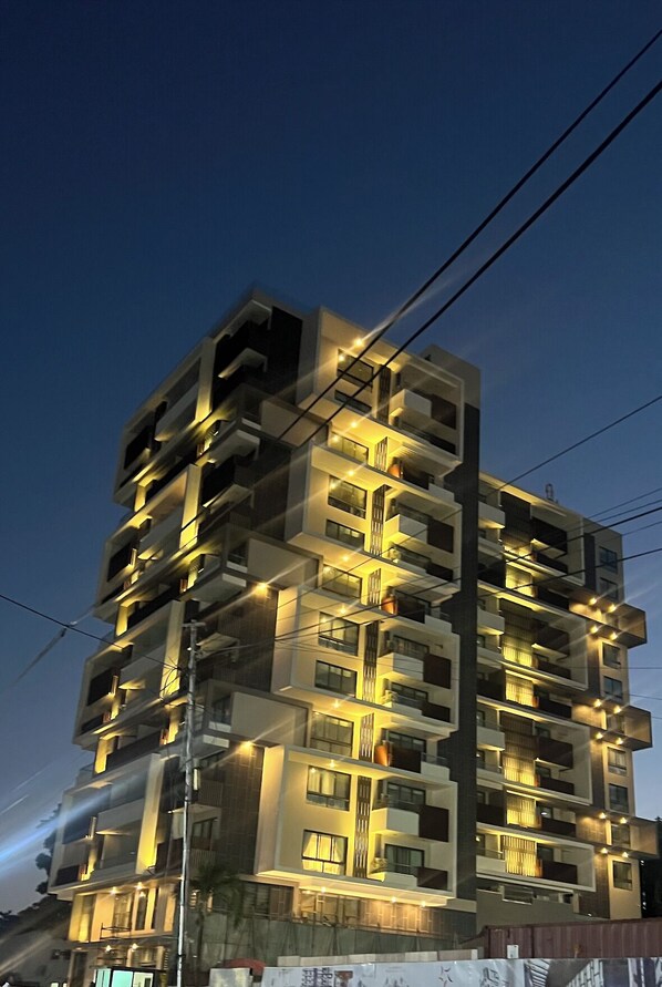 المنشأة من الخارج