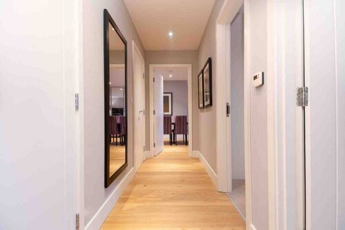 New modern 2 bedrooms 2 bathrooms flat in Fulham