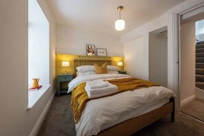 4 bedrooms, iron/ironing board, travel cot, free WiFi