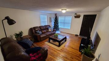 TV connectée, jeux vidéo, livres