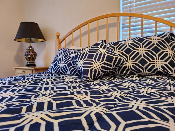 3 chambres, fer et planche à repasser, accès au Wi-Fi (inclus)