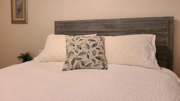 3 bedrooms, iron/ironing board, free WiFi, bed sheets