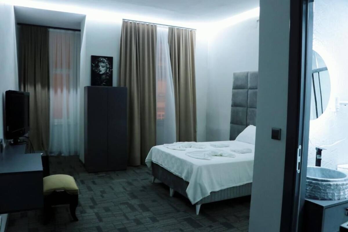 Classic Double Room, 1 Queen Bed | Premium bedding, down comforters, minibar, individually decorated