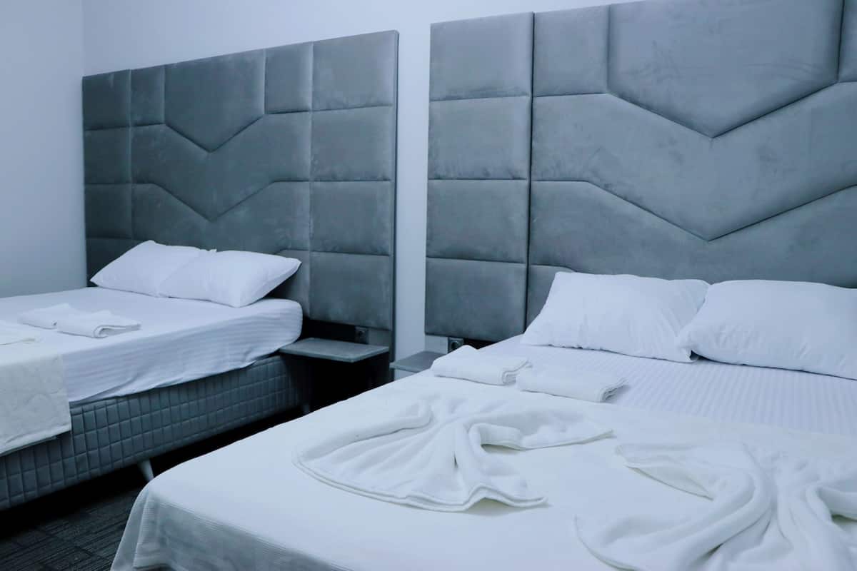 Premium bedding, down comforters, minibar, individually decorated