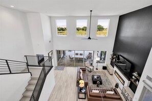 Smart TV, fireplace, offices