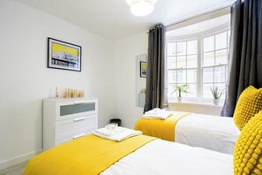 2 bedrooms, iron/ironing board, WiFi - Monopoly Breeze House (Brighton and Hove)