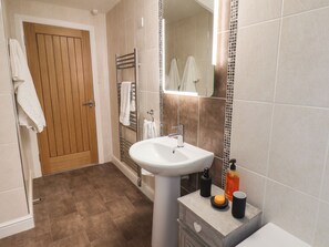 Shower - Brambles Apartment (Whitby)