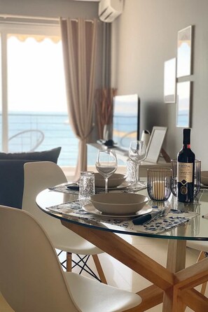 تناول الطعام