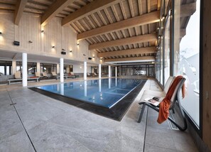 Indoor pool, a heated pool - Wifi, 200m from shops, fitness, swimming pool, sauna, hammam, balcony, parking, tv, ski locker, 65m² (La Rosière Montvalezan)