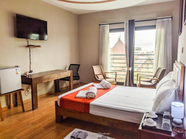 3 bedrooms - Valiha Hotel Antananarivo - Deluxe Triple Room 2 p (Antananarivo, Madagascar)