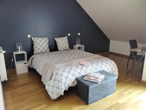 4 camere, ferro/asse da stiro, Wi-Fi, lenzuola