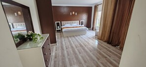 Luxury Double Room - Rujia Chinese Homestay (New Cairo)