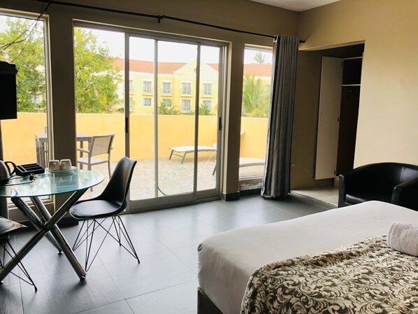 مكتب وواي فاي مجانًا